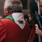 Italiani, popolo di santi, poeti e navigatori….sul web