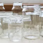 Come rimuovere in maniera semplice e naturale le etichette dai barattoli