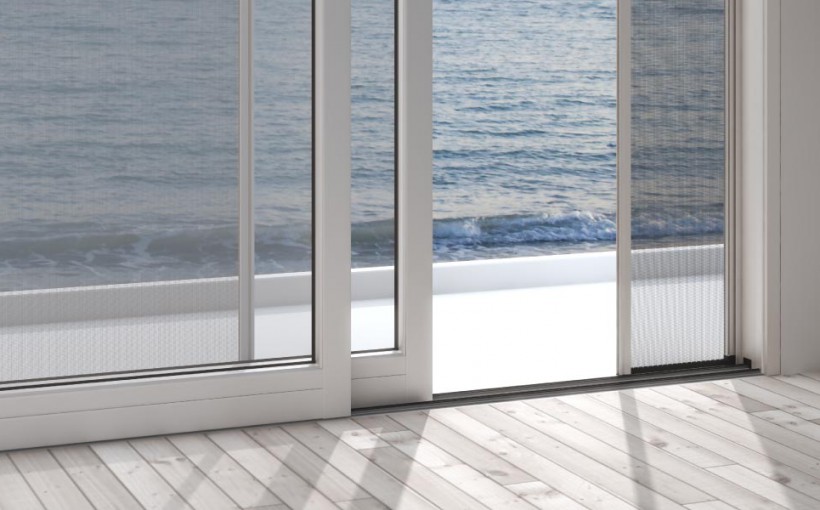 Zanzariere ed animali domestici: le soluzioni specifiche