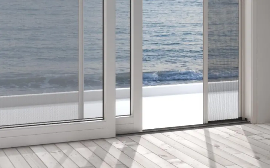 Zanzariere ed animali domestici: le soluzioni specifiche