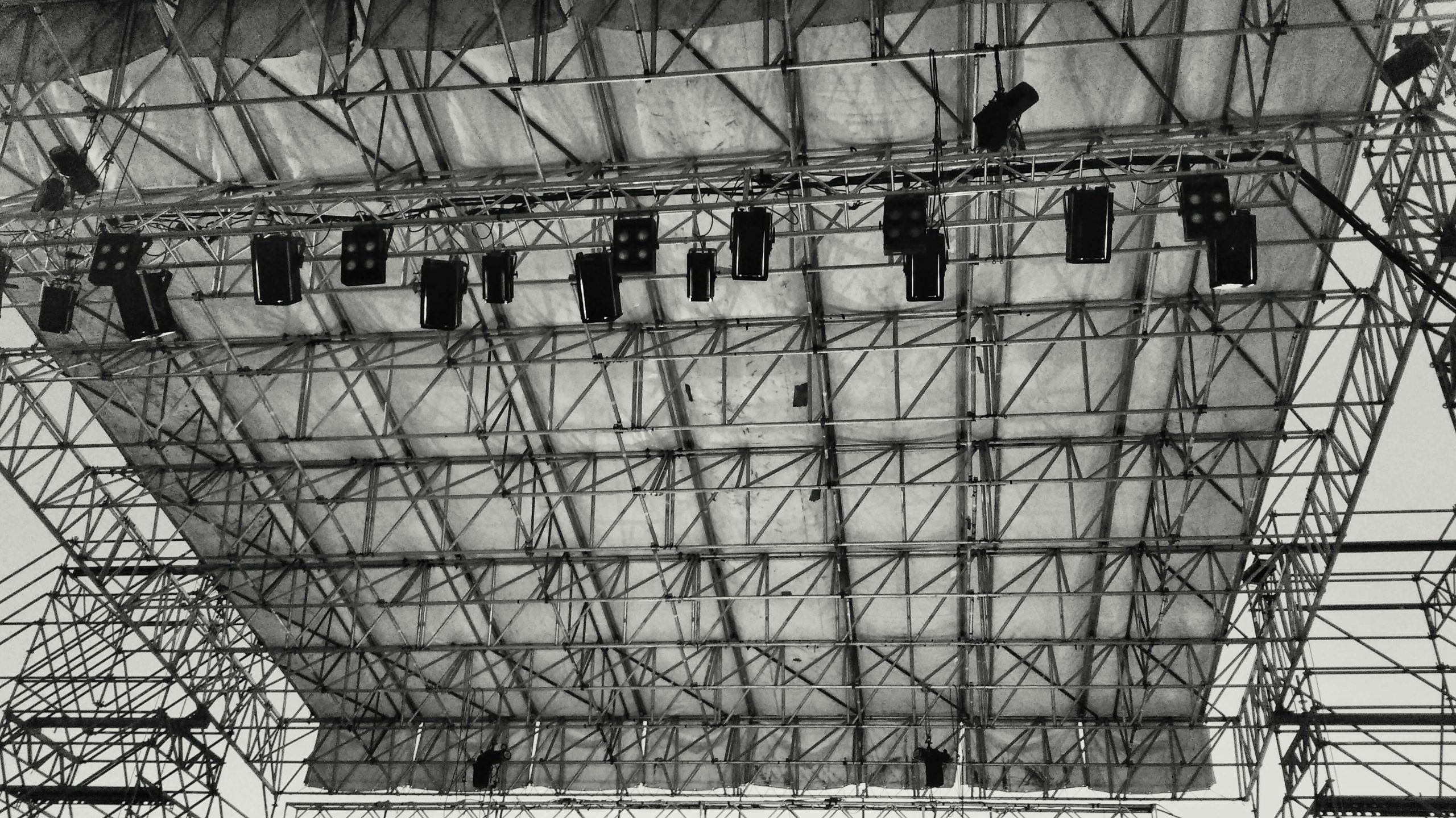 Il concerto perfetto: perché affidarsi a un'agenzia di booking cantanti per la tua prossima occasione