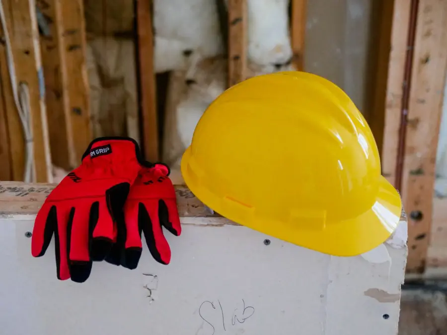 Sicurezza sul lavoro: i rischi meno visibili nei contesti industriali