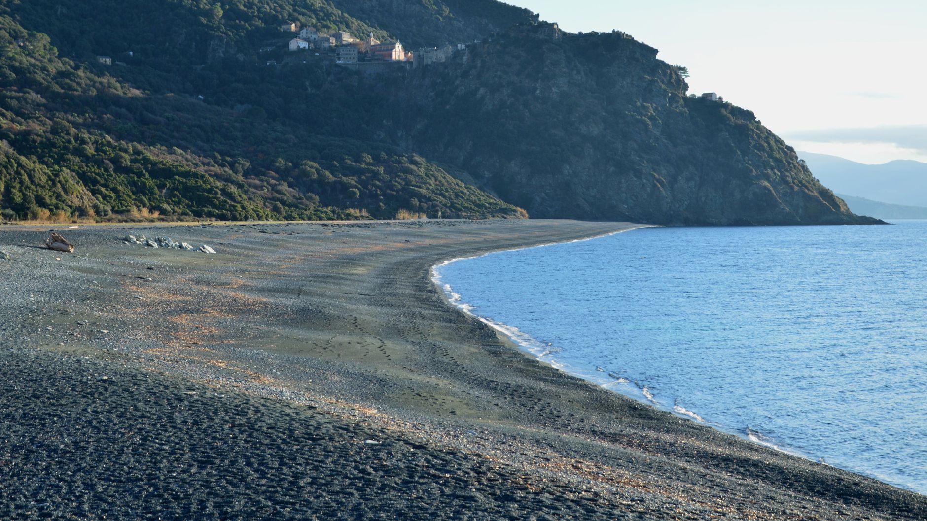 Spiaggia Nera di Maratea: dove si trova e come arrivarci