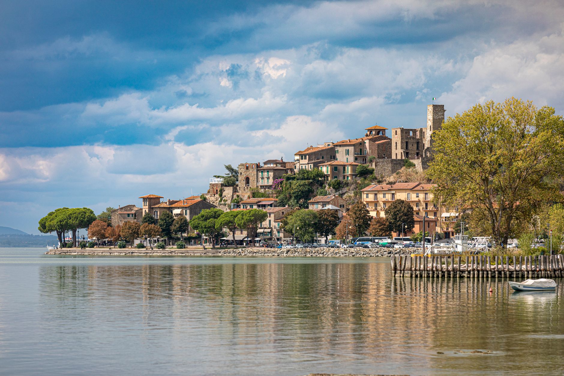 Lago di Bolsena: geologia, ecologia e borghi della Tuscia