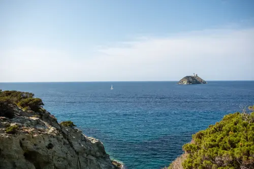 Isola d'Elba fuori stagione: guida pratica 2026