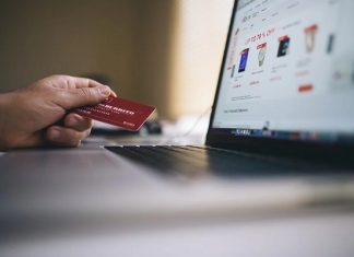 Come aprire un e-commerce di abbigliamento e-commerce