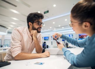 Come fare il passaggio da Vodafone a Iliad in negozio o con Simbox vodafone iliad