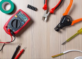 Lavorare come elettricista: tutti gli strumenti per ottenere una protezione sicura elettricista