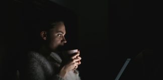 Perché di sera si ha più fame: tre spiegazioni e uno studio scientifico